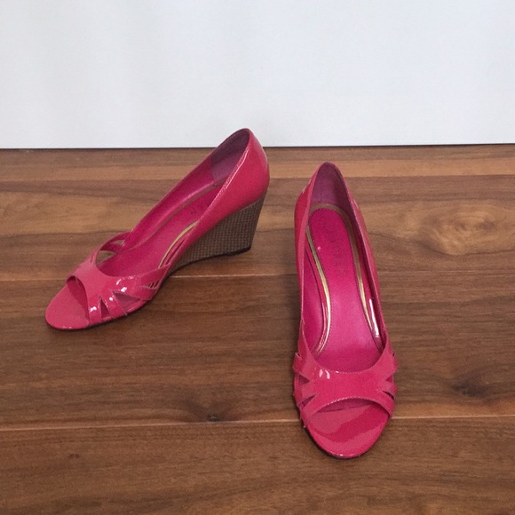 Hot pink Ralph Lauren peep-toe wedges - Picture 3 of 3